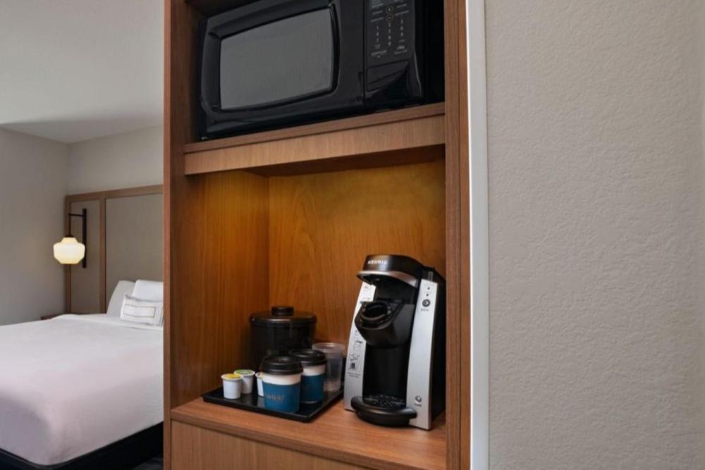 Guest room, 2 Queen interior